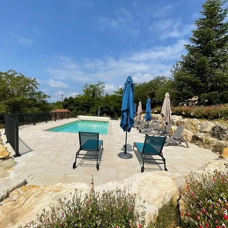 Holiday home Les3metisses *